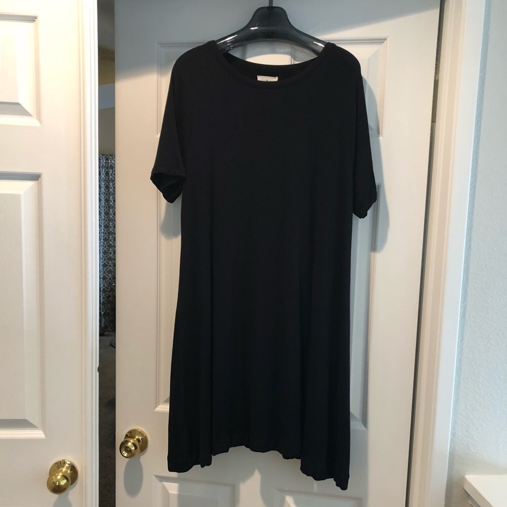 Black t-shirt dress, swing style fit